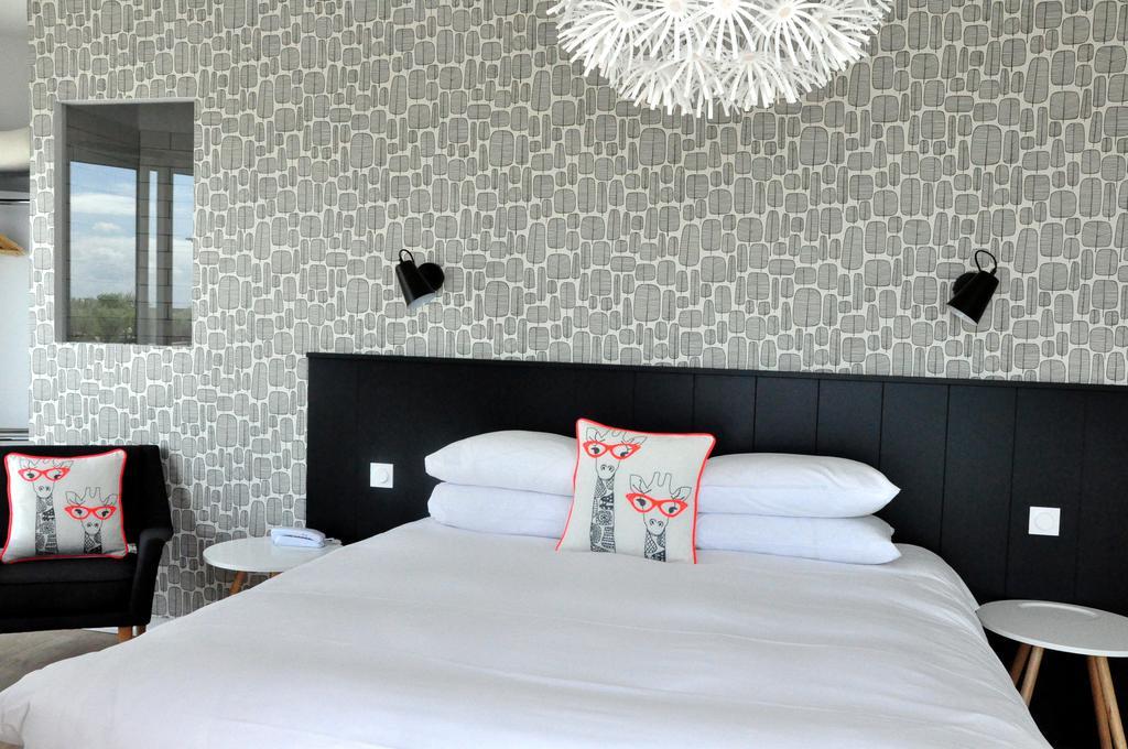 Logis Hotel Du Port Plobannalec Eksteriør bilde