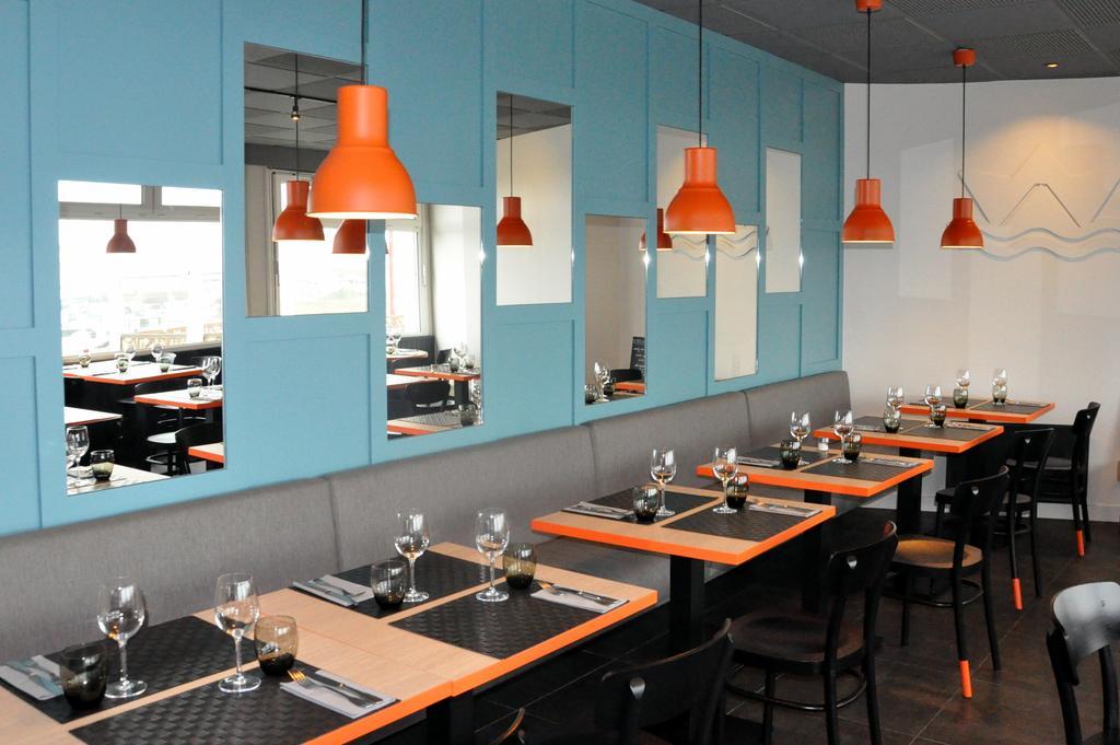 Logis Hotel Du Port Plobannalec Eksteriør bilde