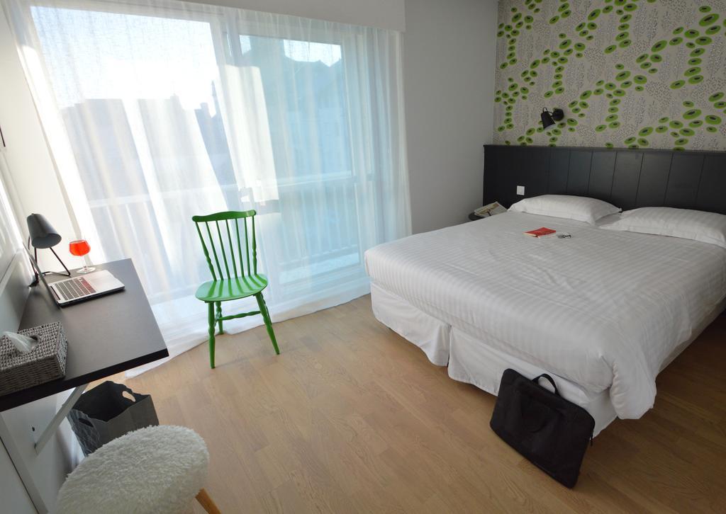 Logis Hotel Du Port Plobannalec Eksteriør bilde