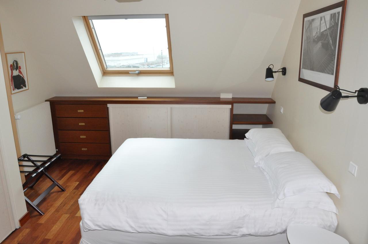 Logis Hotel Du Port Plobannalec Eksteriør bilde